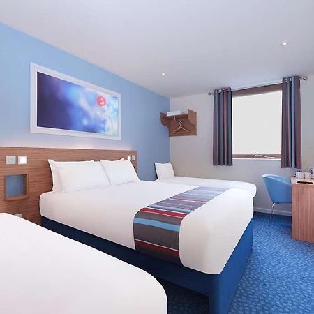 Travelodge Colwyn Bay Old Colwyn Zimmer foto