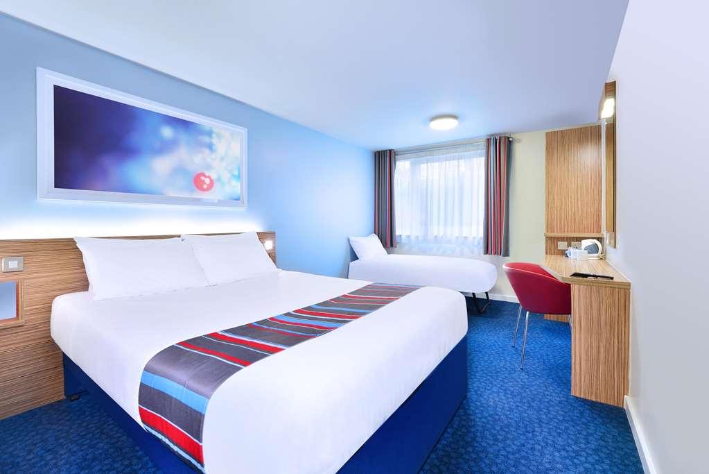 Travelodge Colwyn Bay Old Colwyn Zimmer foto